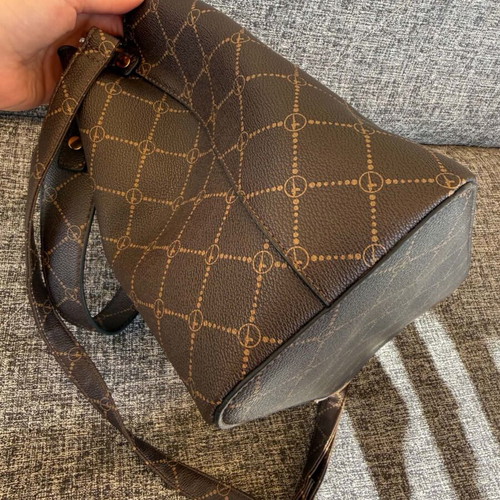 Tamaris shoulder bag like new, brown