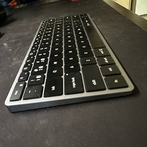 Satechi Slim X1 Bluetooth Keyboard like new