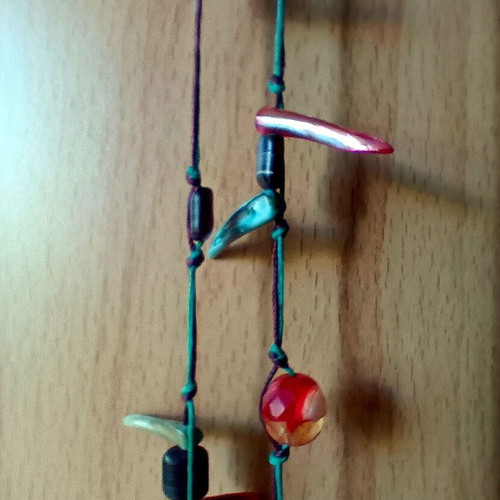 Long necklace like new, multicolored, 90 cm length