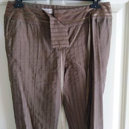 Forel women's capri pants new, size XL, brown with lace trim