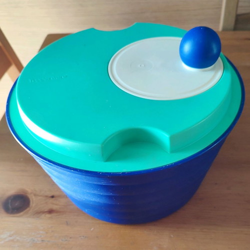 Vintage Tupperware Carousel Salad Bowl 3in1 like new
