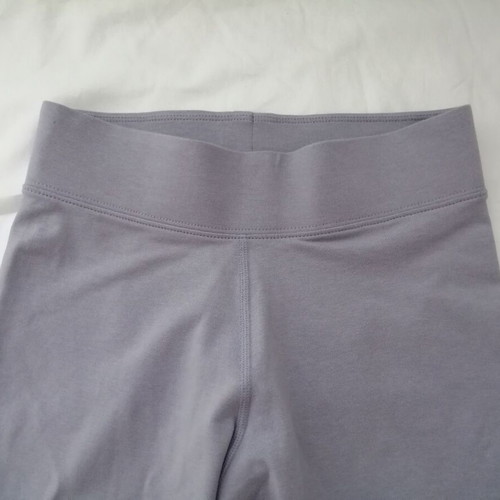 Nike women's short leggings lavender, like new, size XS