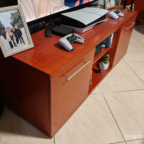 Coffee table used, cherry color MDF with drawers and stools