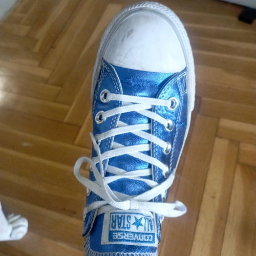Converse athletic shoes blue metallic like new, size 37.5