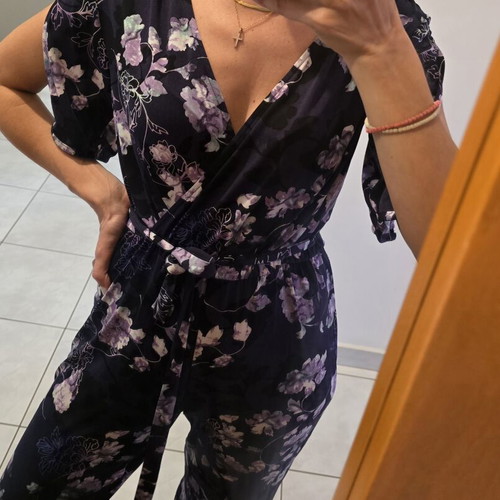 Jumpsuit with belt like new, size S