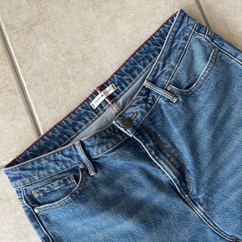 Tommy Hilfiger blue jeans like new, size L 40 12