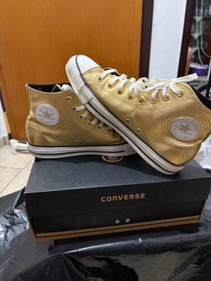 Παπούτσια Converse αθλητικά καινούργια, χρυσαφί, μέγεθος 43 unisex
