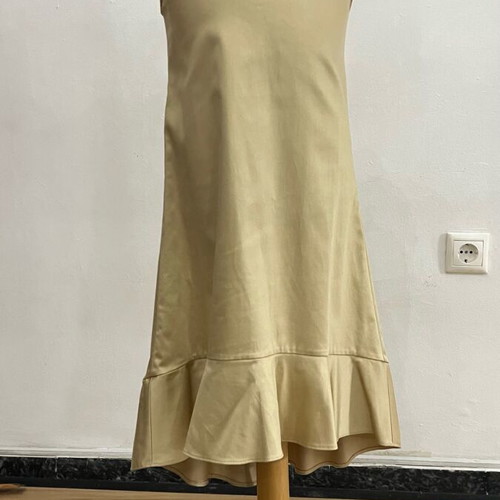 Pierre Cardin girl dress 7-9 years new, beige