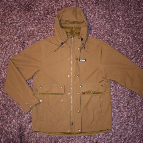Patagonia men jacket size M like new, brown