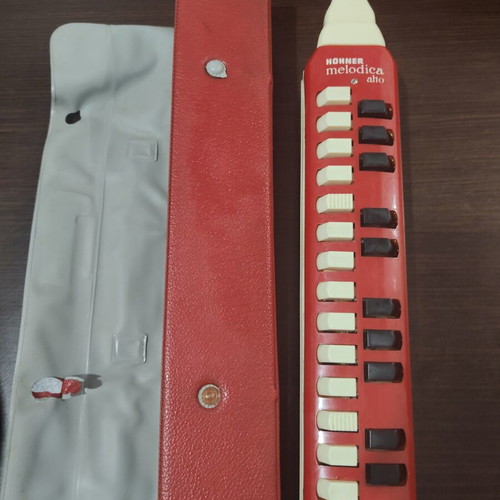 Hohner Melodica like new