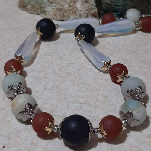 Necklace with matte amazonite, matte carnelian, matte onyx, opalite, hematite in steel new