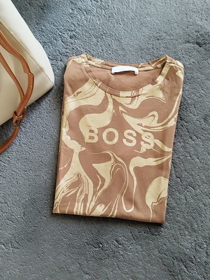 Boss t-shirt καινούργιο μπεζ με χρυσό