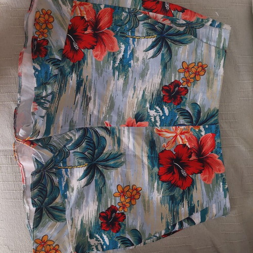 Zara tropical print shorts like new with side pockets and discreet zipper