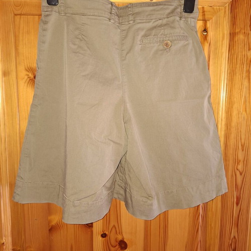 Henry Cotton's women's bermuda shorts, size L, khaki green
