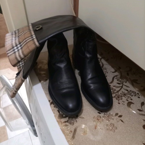 Rollini women's leather boots size 38 like new, black