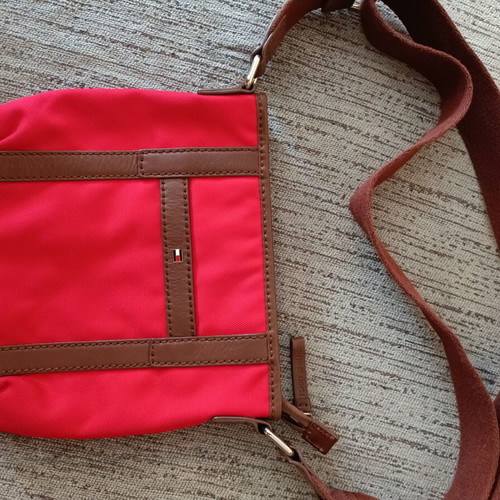 Tommy Hilfiger crossbody bag like new, red and brown
