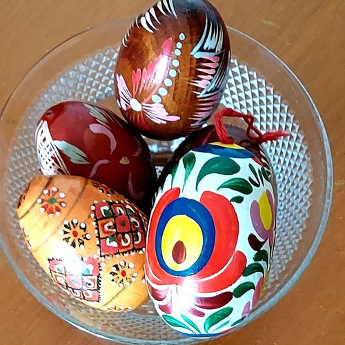 Handmade wooden Easter eggs like new, set of 5 pieces