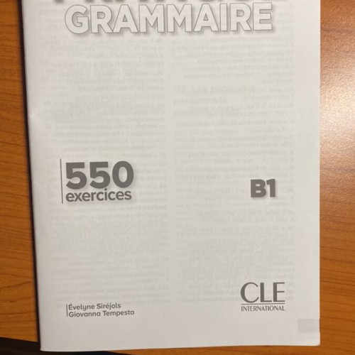 Grammaire pratique B1 book like new, French grammar exercises