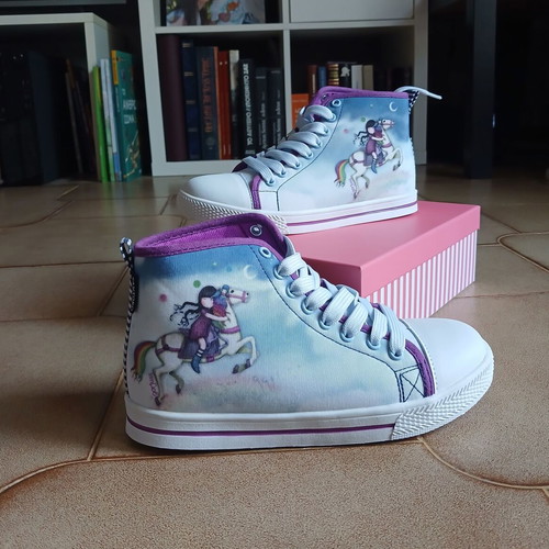 Santoro London Gorjuss High Sneakers Size 36 New