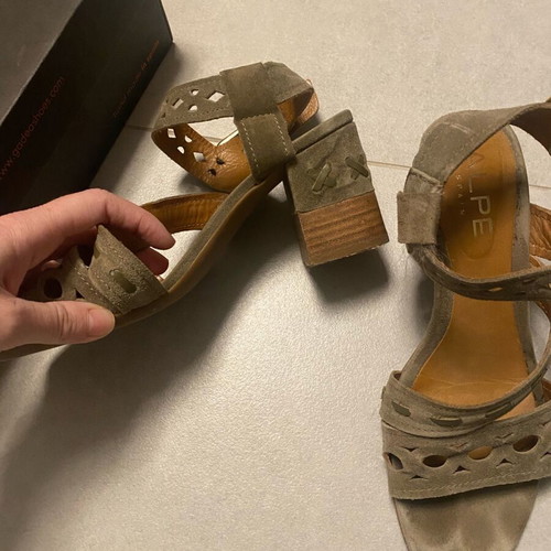 Alpe suede leather sandals used, in excellent condition