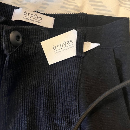 Arpyes pants medium new
