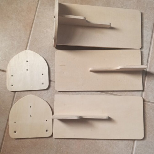 Cat wall shelves like new, set of 3 pieces