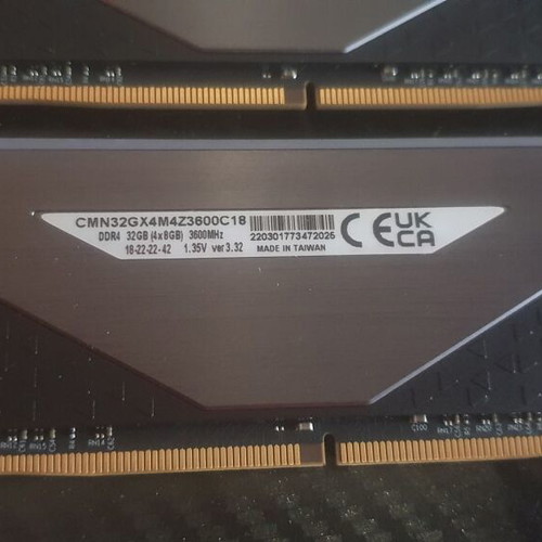 Corsair Vengeance LPX 32GB RGB DDR4 3600MHz Desktop Memory RAM like new