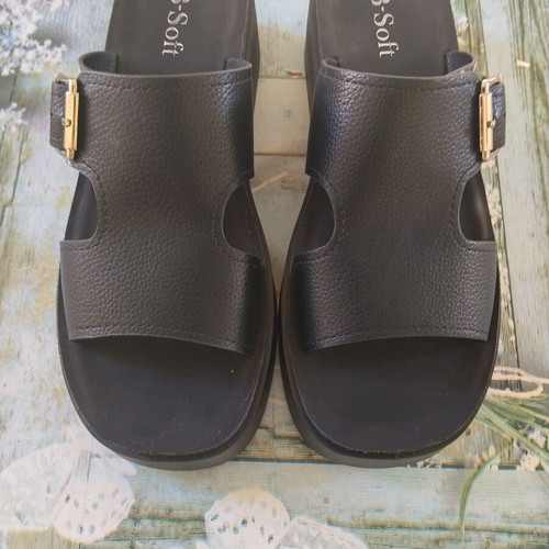 Be Soft black platform sandals, size 38