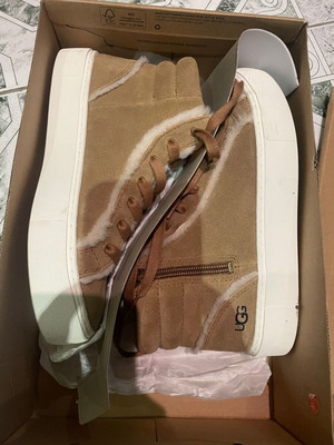 Ugg boots new, size 36.5-37