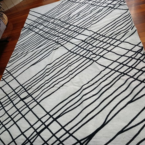 Guy Laroche Summer Rug (160x230) like new