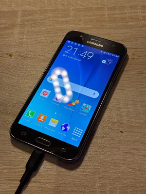 Samsung Galaxy J5 2015 used, 8GB, black