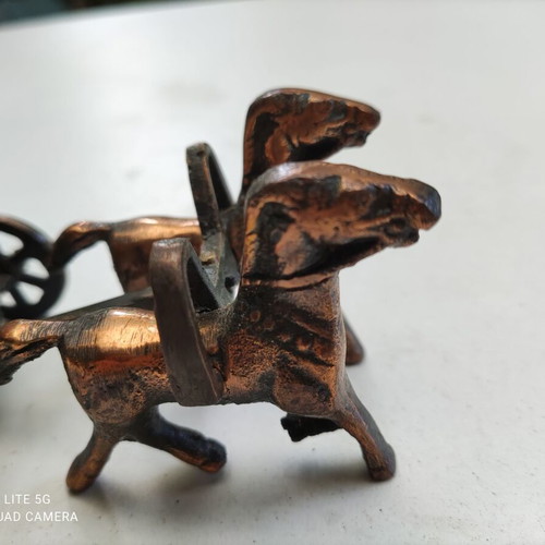 Achilles in war chariot like new