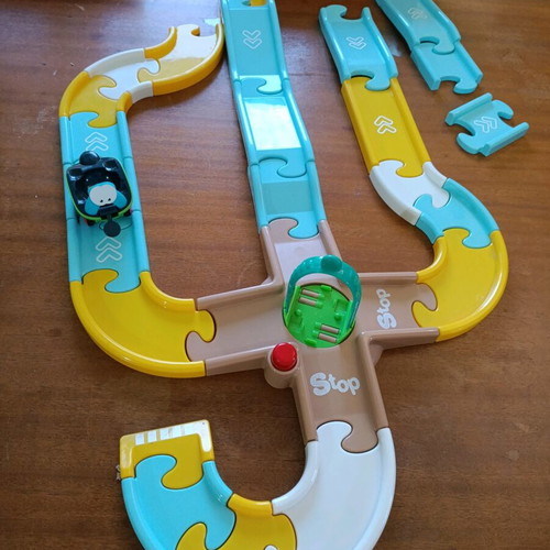 Imaginarium baby assembly racetrack like new