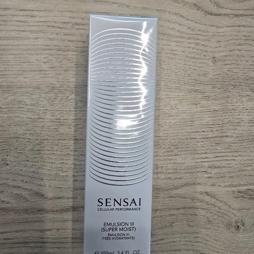 Sensai Cellular Performance Emulsion III (Super Moist) anti-wrinkle lotion like new