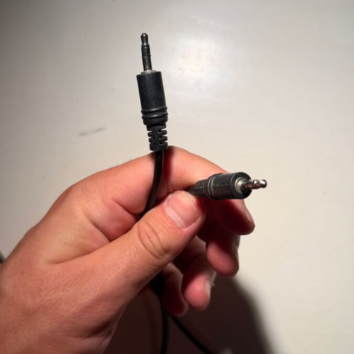AUX audio cable 3.5mm male to male, like new, black