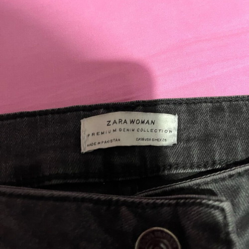 Zara black skinny jeans used, size 38, extra small with knee patch