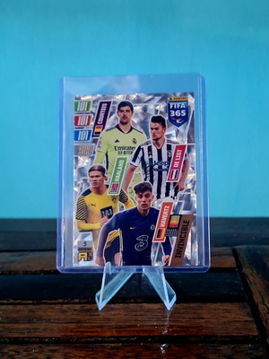 Invincible Panini Fifa 365 2022 card mint condition
