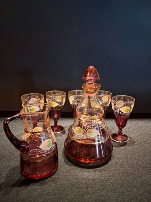 Vintage Murano Liquor Set 7 pcs like new, handmade amethyst with gold