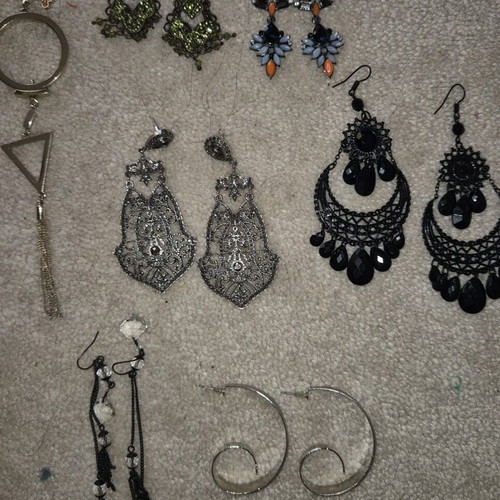 Various hanging earrings used, pack
