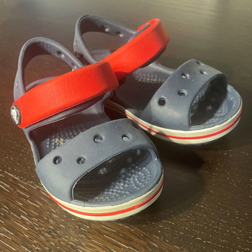 Crocs kids sandals like new, size 20-21, blue