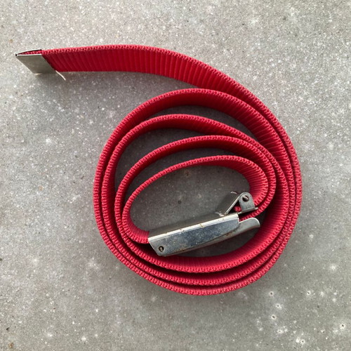 Quiksilver vintage fabric belt 2005 adjustable, bright red