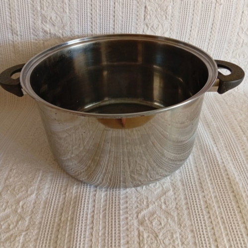 Cooking pot for petro-gas 32.7 cm used
