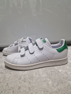 Adidas Stan Smith athletic shoes new, size 38, white