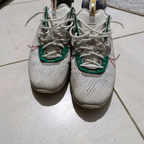 Nike men's athletic shoes used, size 46, white