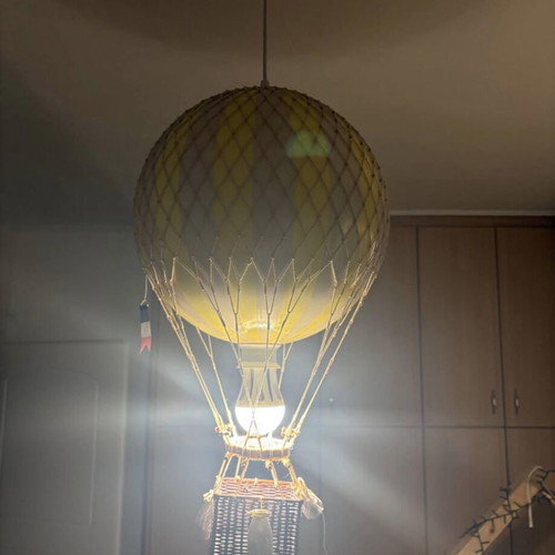 Hot air balloon lamp like new, children's lighting