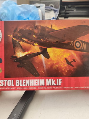 Bristol Blenheim Mk.IF Model Kit 1/72 Airfix new