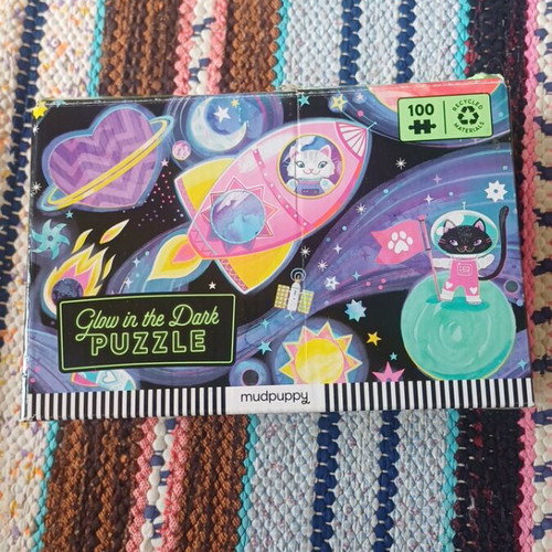Mudpuppy glow in the dark puzzle 100 pieces like new