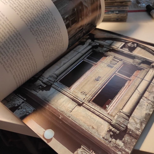 Old Georgian Cities and Towns Kutaisi coffee table book like new, bilingual