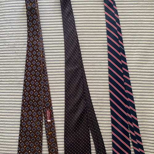 Ties in excellent condition