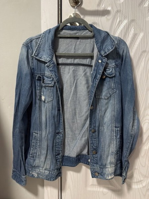 Stradivarius denim jacket used, size S, blue